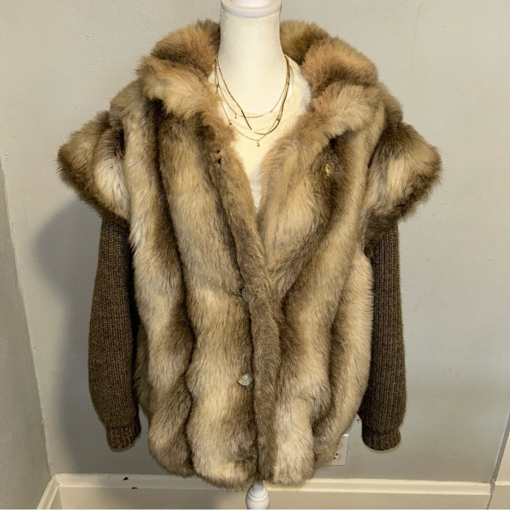 Jordache made us U.S.A. VTG 90s Brown Faux Fur Vest sweater